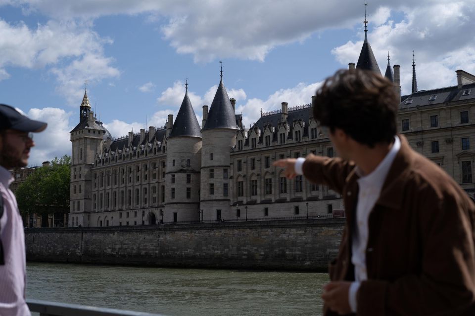 Paris Mysterious and Dark Stories Walking Tour - Small Group - Starting near The French Bastards