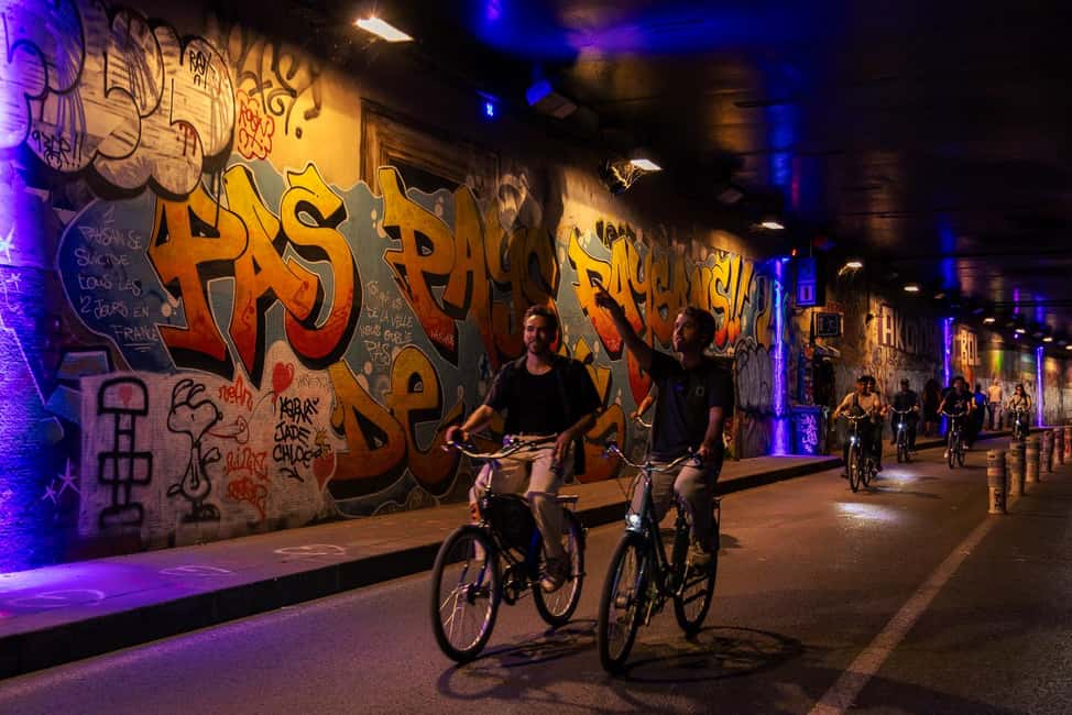 Paris: Night Small-Group Bike Tour & Boat Cruise - Sainte-Chapelle and the Louvre-at-sunset moment