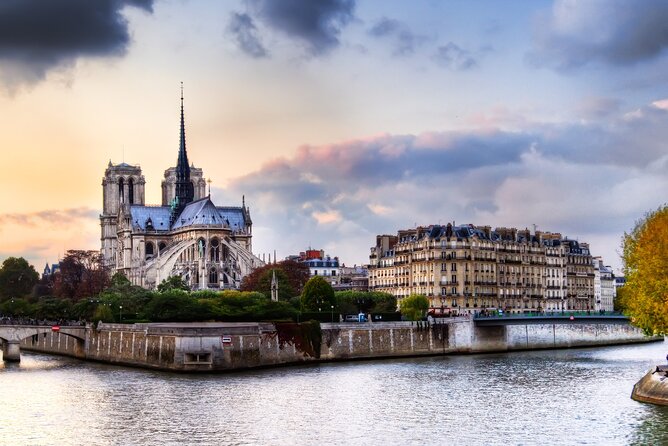 Paris Notre Dame Cathedral Audio Guide Visit - Victor Hugo and the stories behind what you see