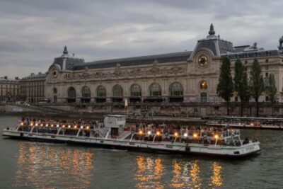 Paris: Notre Dame Exteriors and Ile de la Cité Walking Tour - Starting on Pont des Arts