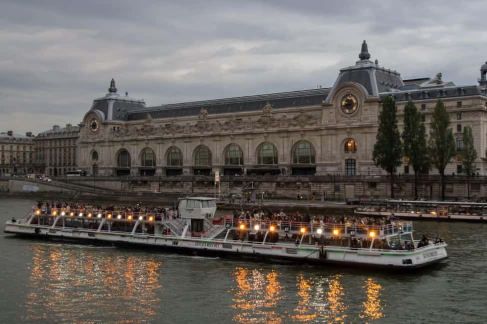 Paris: Notre Dame Exteriors and Ile de la Cité Walking Tour - Starting on Pont des Arts