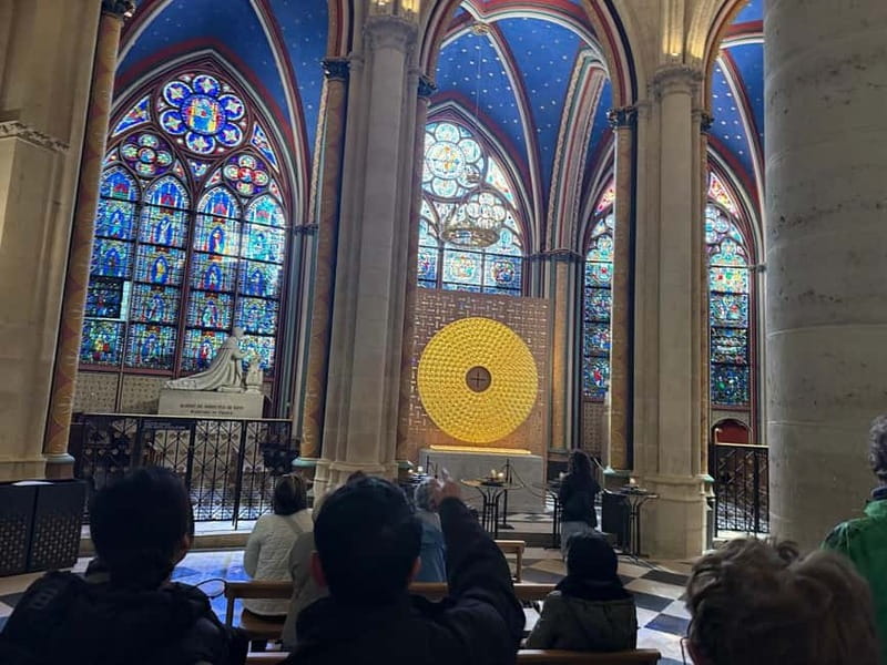 Paris: Notre-Dame Interior and Ile de la Cité Guided Tour - Sainte-Chapelle and Conciergerie from outside: what to look for