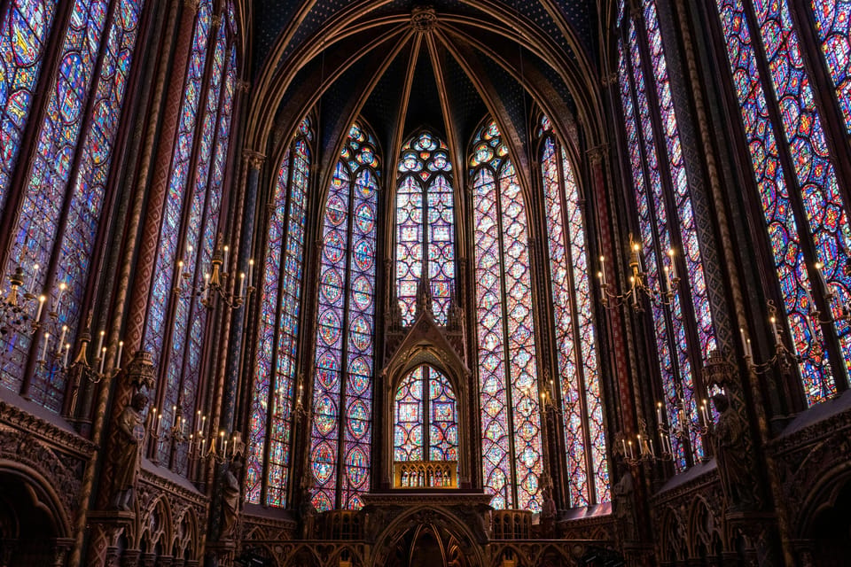 Paris: Notre-Dame Professional Guided Tour with Free Entry - Meeting point, weather, and practical “stand still” advice