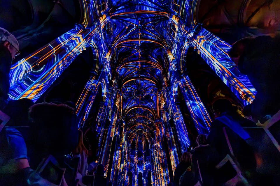 Paris: Nouveau spectacle Son et lumière - LUMINISCENCE - The Story Inside the Projections: Stars, Stone, and Paris Origins