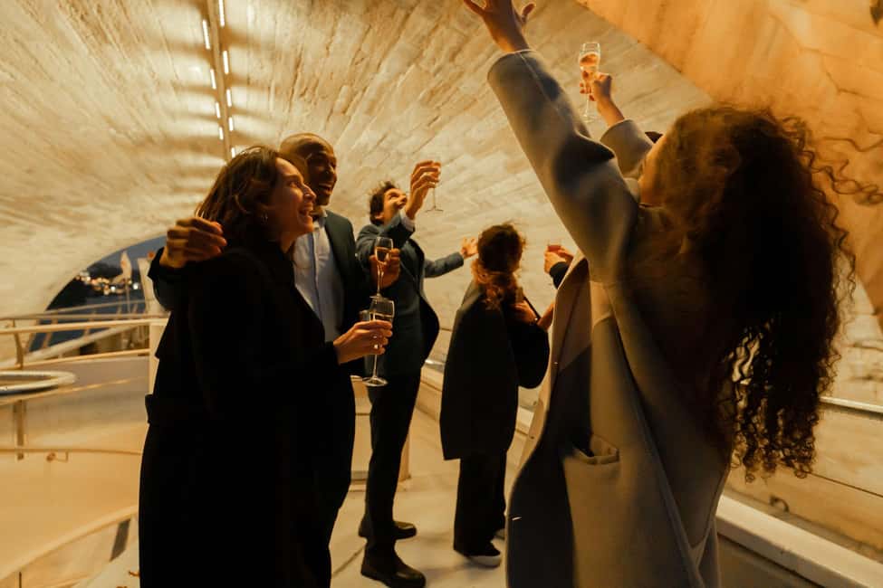 Paris : NYE Special Diner Cruise on the Seine River - French courses, wine, and the meal pace
