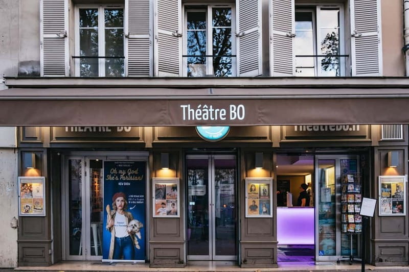 Paris: Oh My God She's Parisian! English Comedy Show - What happens during the 65 minutes: a Paris journey with sharp jokes and real chaos