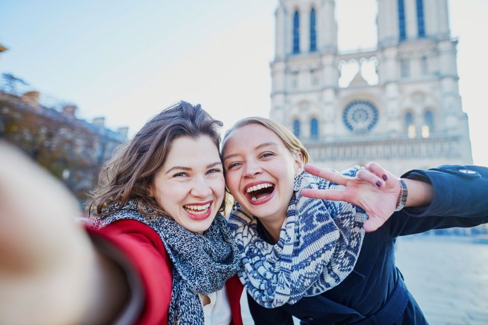 Paris Old Town Highlights Guided Walking Tour - Saint-Germain-l’Auxerrois and the Smaller-Scale Paris