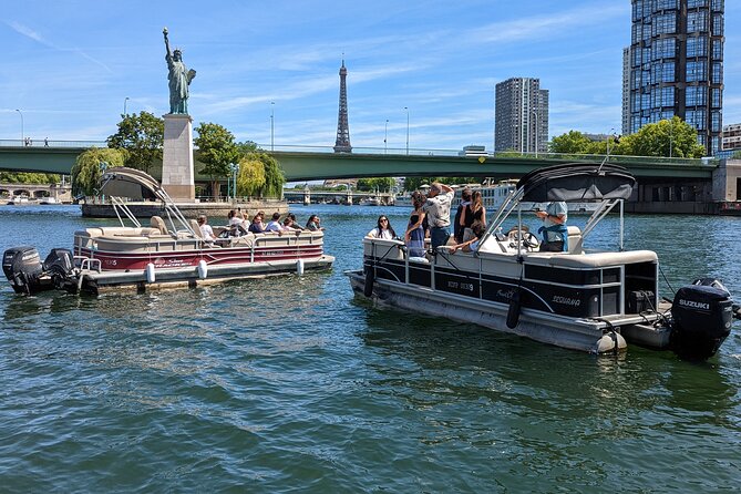 Paris on the Seine side: Magical private cruise - A private view of Paris from the Seine