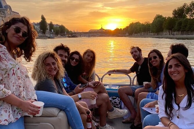Paris on the Seine side: Magical private cruise - Turning the cruise into a floating picnic