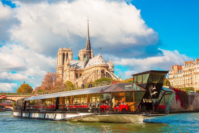 Paris - One Hour Seine River Cruise with Recorded Commentary - Price and value: is $25 worth it?