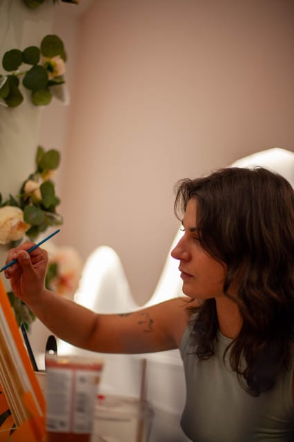 Paris : Painting experience in an art cafe - Getting to Athena Art Cafe: Eiffel Tower Nearby, Passy Easy