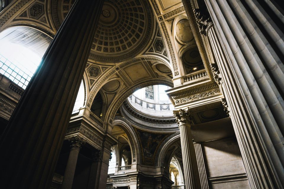 Paris: Panthéon Private guided tour with entrance ticket - Starting at Place du Panthéon