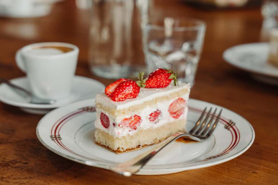 Paris: Pastries and Chocolate Walking Food Tour - Sweet Start at 34 Rue du Faubourg Montmartre (and the Best Kind of Morning Pace)