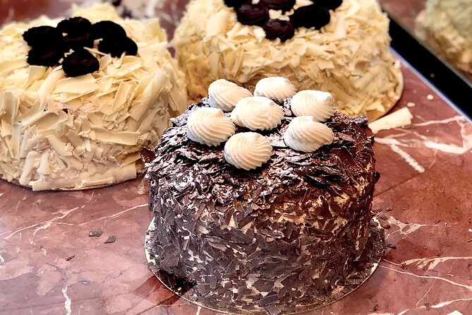 Paris Pastry tour in le Marais - Amelie’s style: friendly, flexible, and good with families