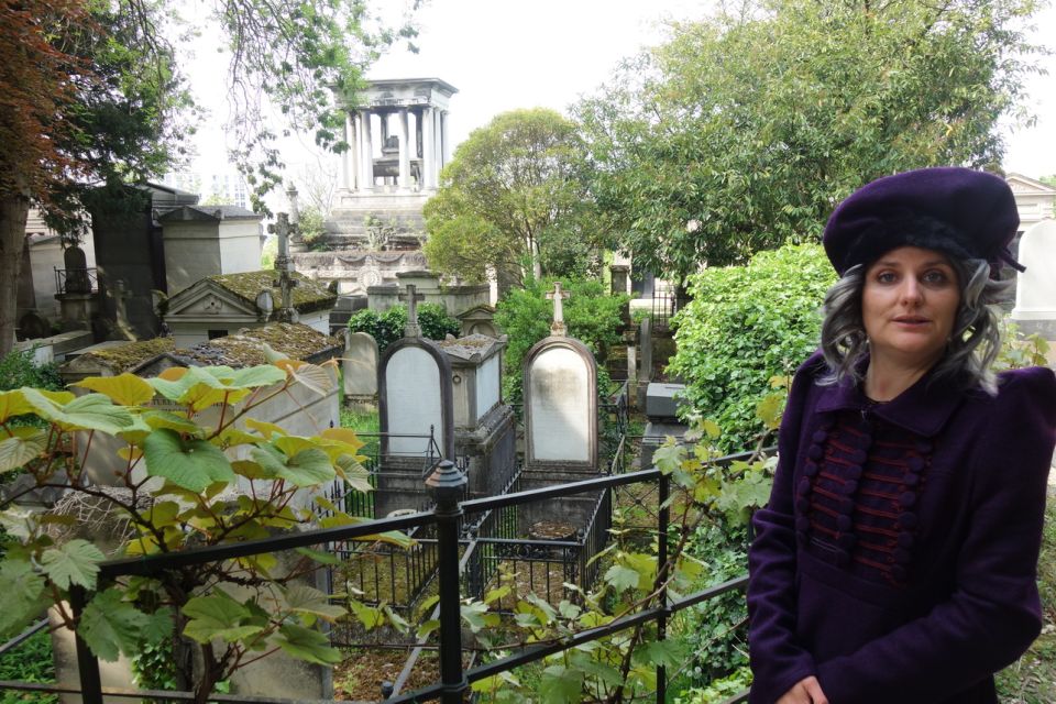 Paris: Père Lachaise Cemetery Guided by the Great Sibylle - The Route Starts With Two Different Sides of the Cemetery