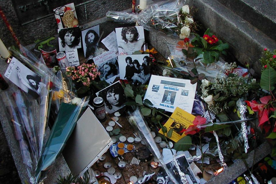 Paris: Père Lachaise Cemetery Guided Tour - 12 guests 2,5h - Who should book this tour (and who might want another option)
