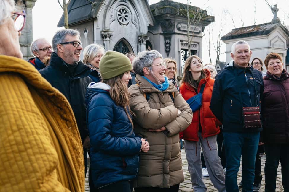 Paris: Pere Lachaise Cemetery Guided Tour - Turning Pere Lachaise into a story you can follow