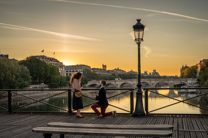 Paris Photo Session: Be the Star of Your Own Movie - Lighting Tricks That Make Crowds Disappear
