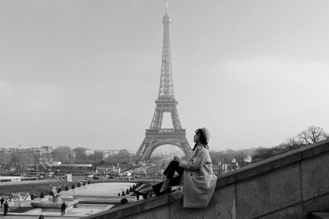 Paris Photo Shoot with Professional Photographer - Eiffel Tower + Louvre: why tickets can add cost