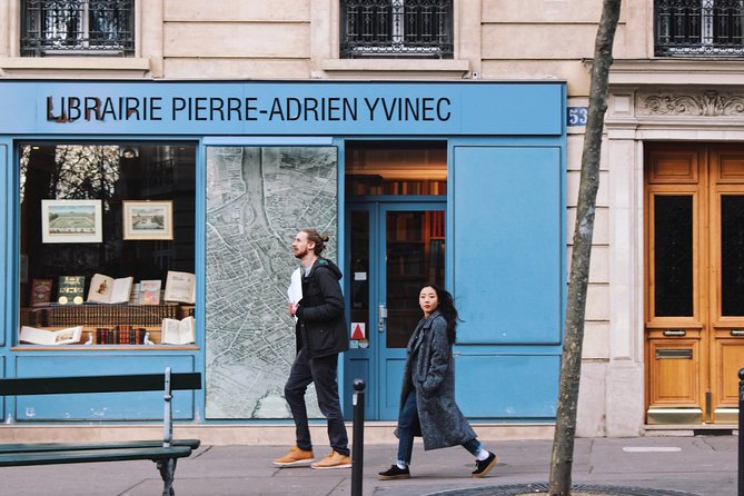 Paris Photo Shoot with Professional Photographer - Moving through Paris: public transport may be used, and tickets aren’t included