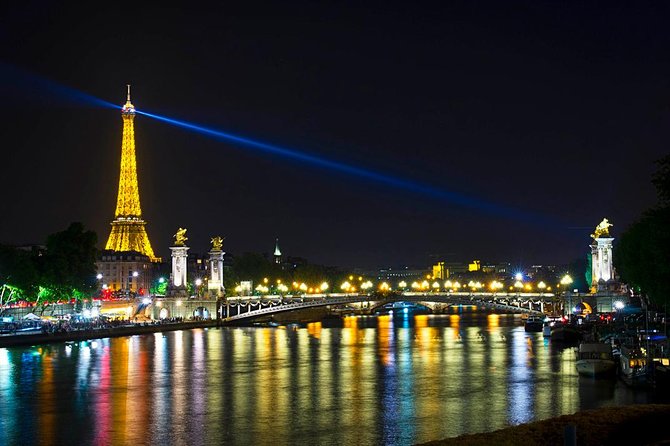 Paris Photography Masterclass - Private Photography Lesson - What to bring: your DSLR, and a tripod if you want longer looks