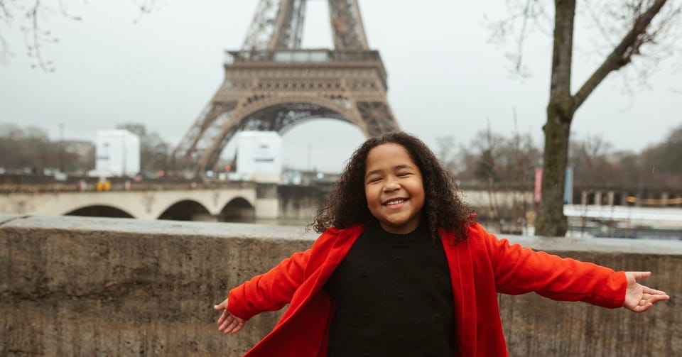 Paris: Photoshoot at the Eiffel Tower / Arc de Triomphe - Starting at Place du Trocadéro