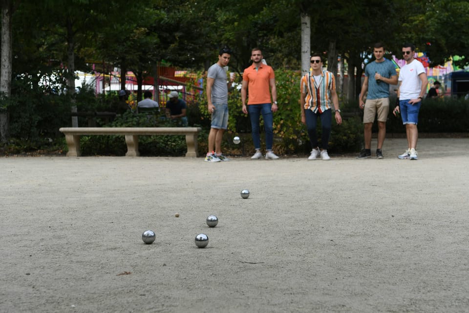 Paris: Pre-Dinner Drinks with Petanque Game (Bocce Ball) - Key points before you book