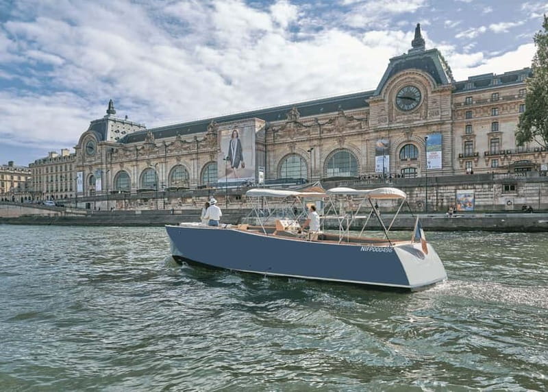 Paris : Prestige cruises on the Seine - The electric boats: quiet, French-built, and small