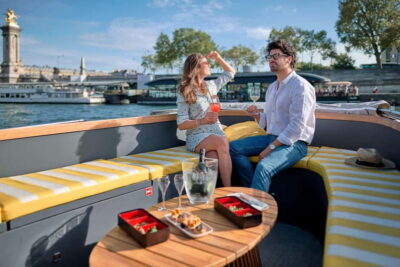 Paris : Prestige cruises on the Seine - What a one-hour Seine cruise gives you
