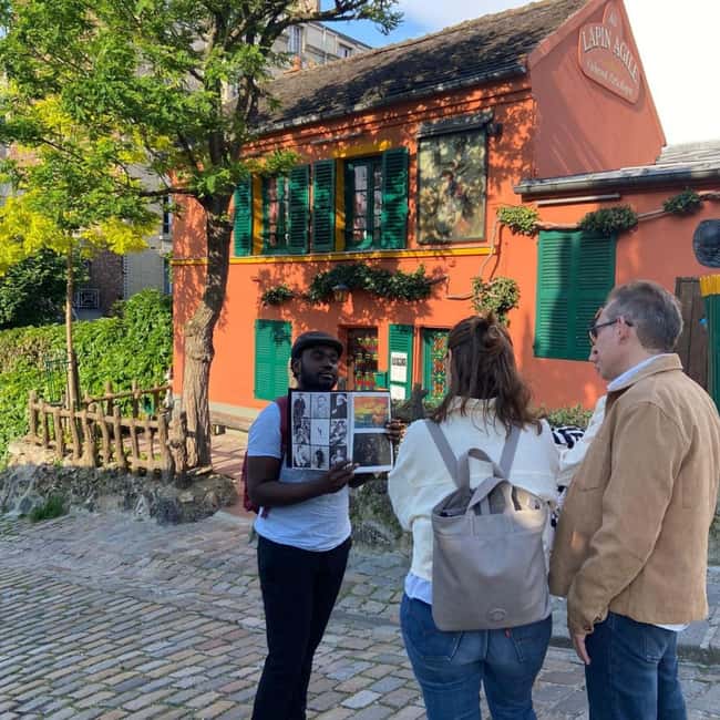 Paris: Private 2-Hour Walking Tour with a Parisian guide - Montmartre, art, and the city above the ordinary route