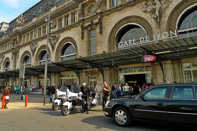 Paris Private Arrival Transfer: Railway Station to Hotel - The Pickup Moment: What Happens After You Book