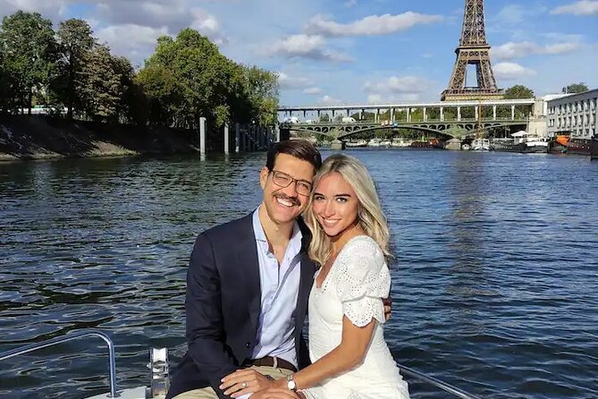 Paris Private Boat Tour with your own Captain Guide - The Louvre along the water