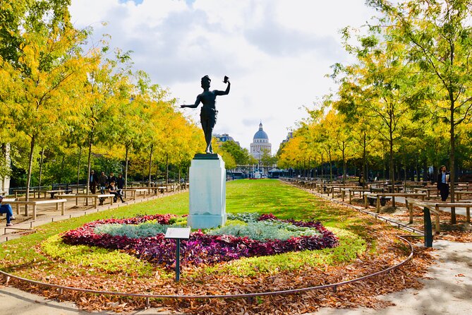 Paris: Private City Tour by Car with Driver and Guide - Place Dauphine and the Royal Garden