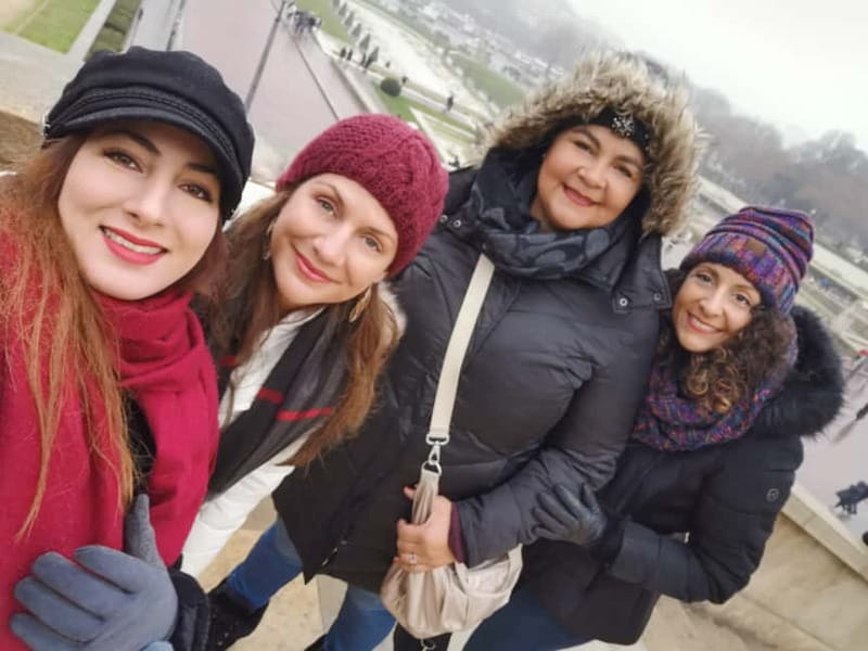 Paris: Private Custom Highlights and Gems Tour with a Local - Montmartre: where the day can feel like Paris, not a museum line