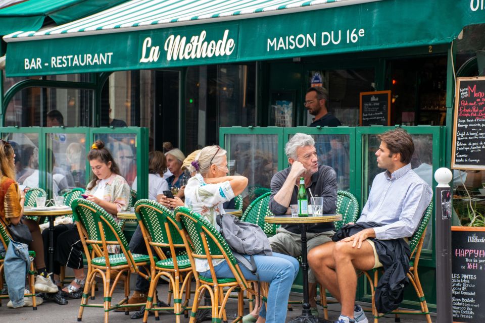 Paris Private Custom Tour: Half-Day with a Local Guide - Shakespeare and Company, Notre Dame, and the Seine