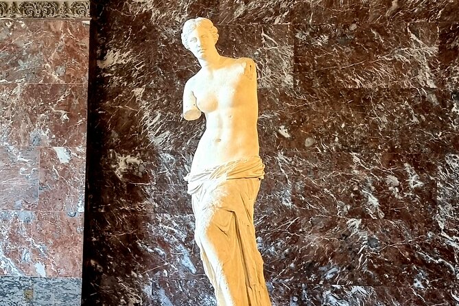 Paris Private Day Tour including Louvre Masterpieces Private Tour - Place de la Concorde and the French Revolution