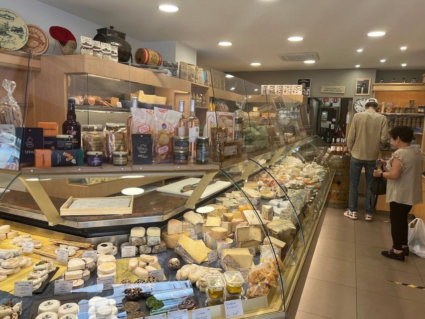 Paris: Private Food Tour in Montmartre - What $235 per person really buys you
