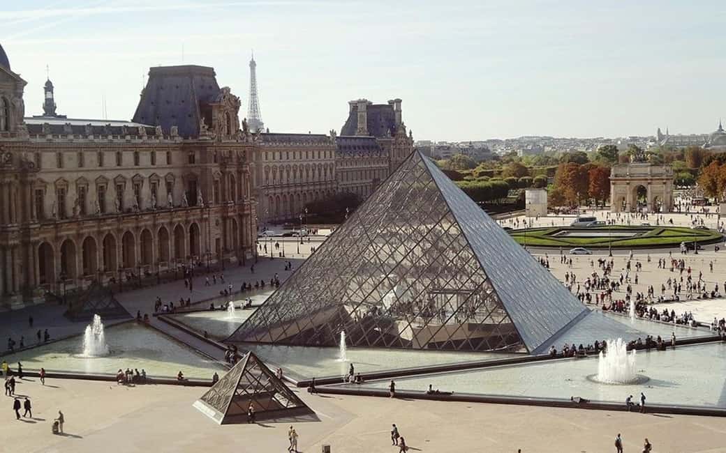Paris: Private Layover Tour with Airport Pickup & Dropoff - Choosing the Final Hour
