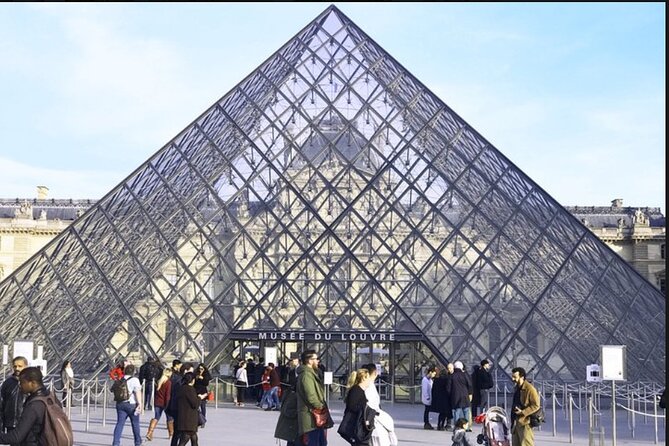 Paris Private Louvre Museum, Must See, 1H30 Tour. - Price and Logistics: Is This Good Value for the Time?