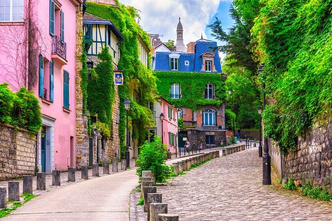 Paris Private Montmarte Tour : Sacre Coeur with Expert Guide - Le Mur des Je t’aime and Place des Abbesses: emotion and local detail