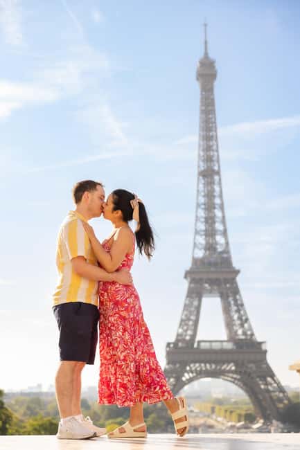 Paris: Private Photoshoot at the Eiffel Tower - Meeting at 8 Port de Suffren: timing, contact, and what to watch for