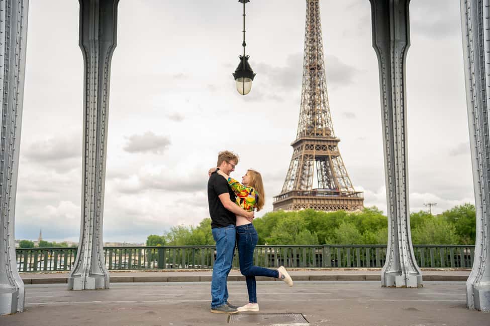 Paris: Private Photoshoot at the Eiffel Tower - How the shoot runs: what you’ll do minute to minute