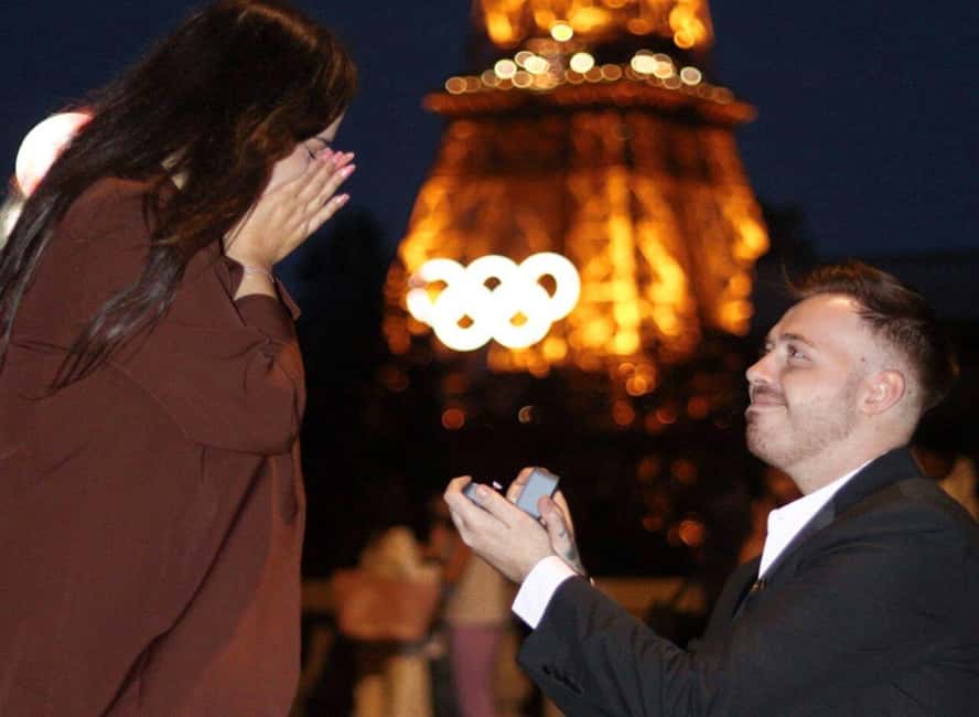 Paris: Private photoshoot with a Professional - What the editing and delivery promise means