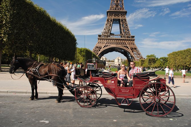 Paris Private Romantic Horse & Carriage Ride - Avenue de Suffren and Back Toward Eiffel: The Loop Completes the Story