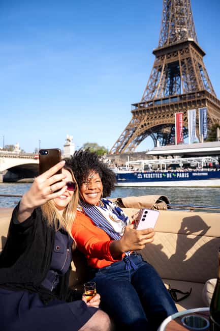 Paris: Private Small Boat Cruise with Rosé and Macarons - Meeting at Escale Beaugrenelle: The Easy Hop to the Boat