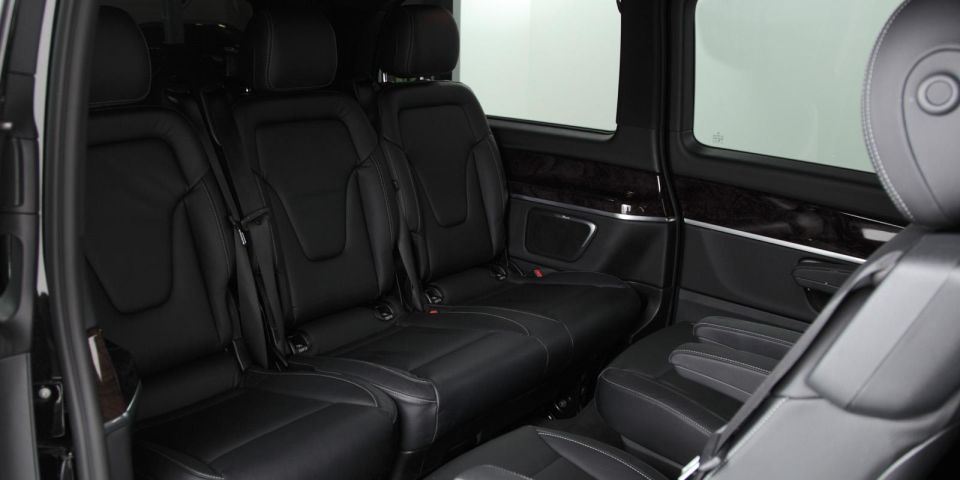PARIS: Private transfer Château Versailles van 7 people 4H - What two hours can realistically cover