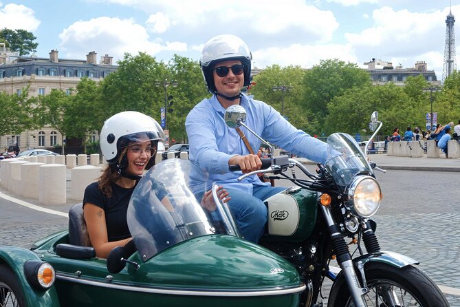 Paris: Private Vintage Sidecar Tour with Pick-Up at your Hotel - Price and value: what $139 buys in 90 minutes