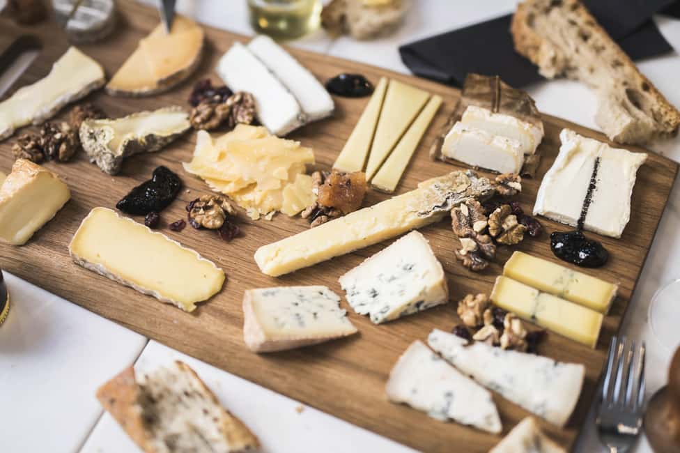 Paris - Private walking Food tour Le Marais - Timing, language, and practical details