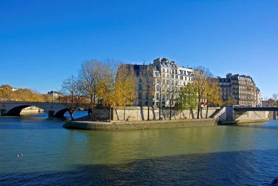 Paris - Private walking Food tour Le Marais - Hotel de Sully and Place des Vosges