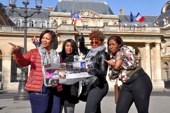 Paris Private Walking Tour with a Personal Photographer - How a private photographer turns a Paris walk into real keepsakes